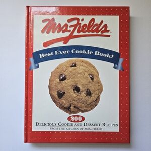 Vintage 1997 Mrs. Fields Best Ever Cookie Book 200 cookie & dessert recipes